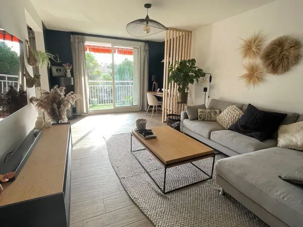 Appartement 86m2 - Parking privé - Terrasse - Climatisation