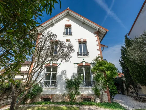 Maison 7 pièces 180 m²