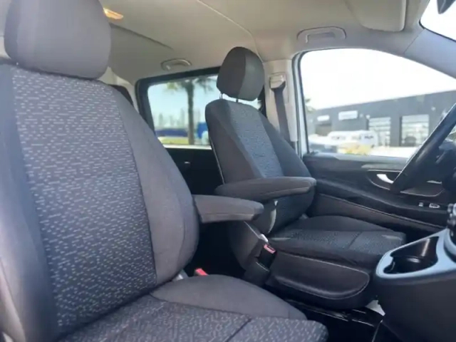 Mercedes Vito 119 cdi 4x4 mixto compact — photo 11