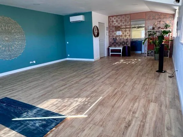 Studio yoga pilates entièrement équipé à louer-Six Fours/zone des Playes