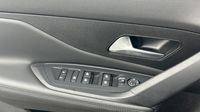 Peugeot 308 Sw 1.5 BlueHDi 130ch S&S Allure Pack EAT8 — photo 19