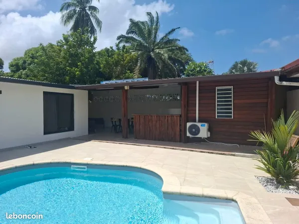 Chambre meublée, proche plage, piscine