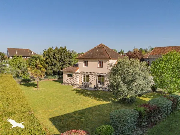 Maison 7 pièces 160 m²
