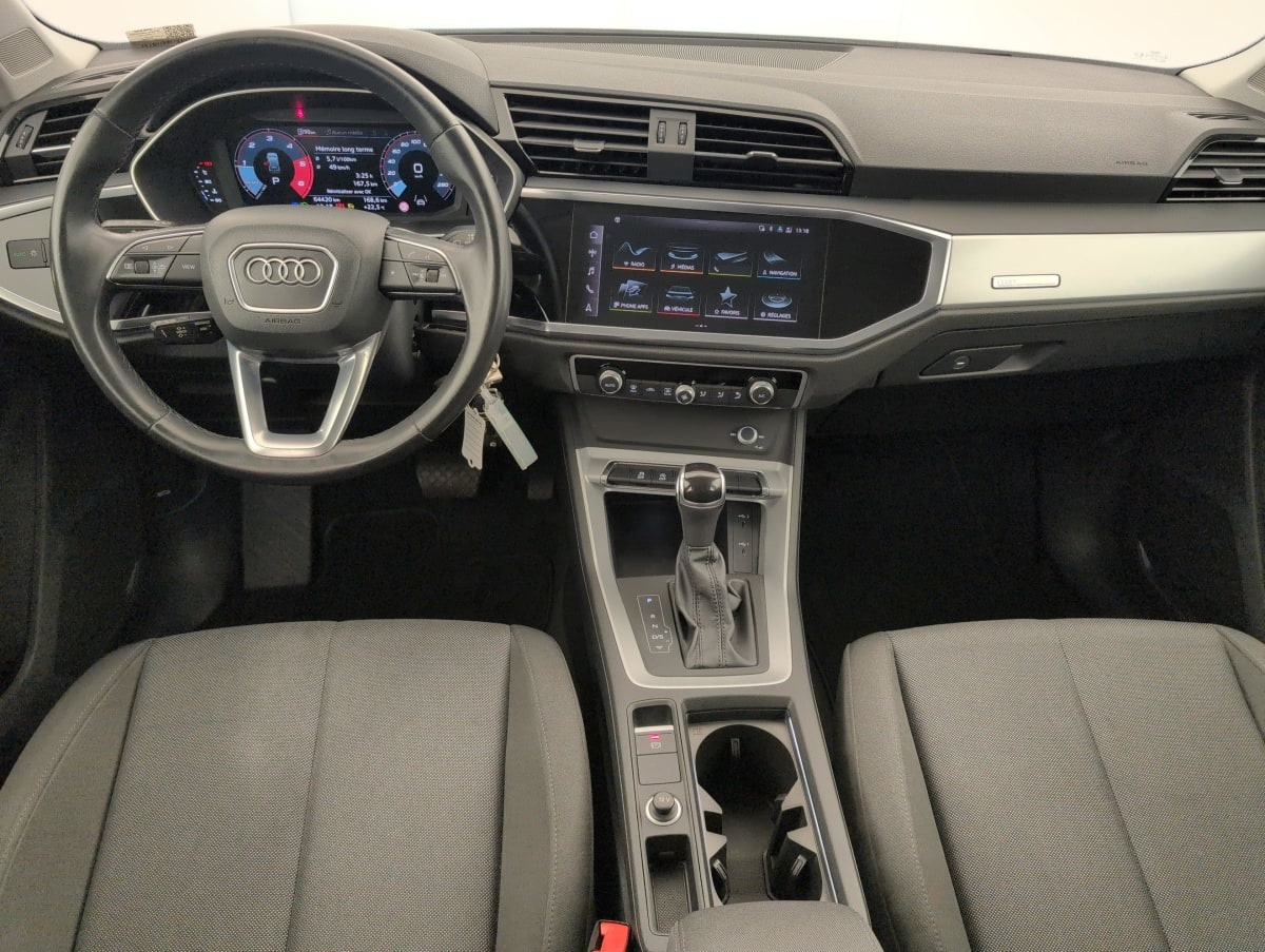 Audi Q3 — photo 13