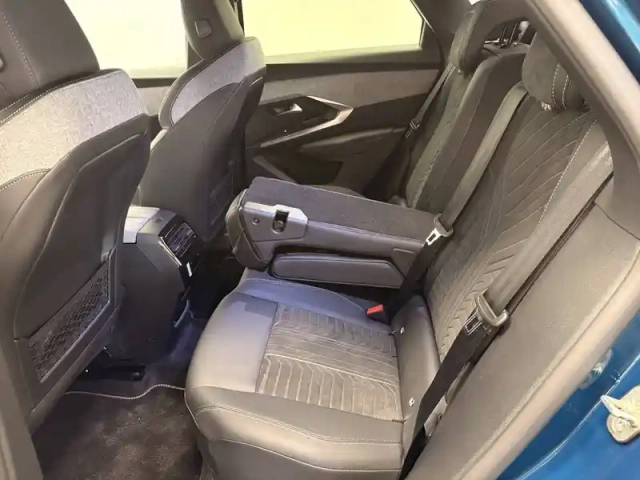 Peugeot 3008 hybrid 145 e-dcs6 — photo 43
