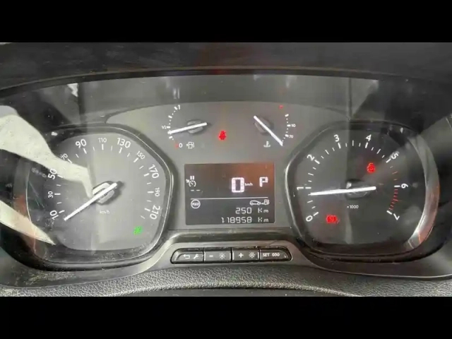 Citroën Jumpy fg m 2.0 bluehdi 180ch s&amp;s driver eat8 — photo 13