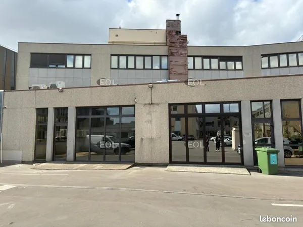 Local d'activité 420 m²