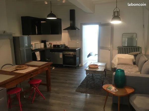 Appartement dans maison de village BIEN LIRE L'ANNONCE