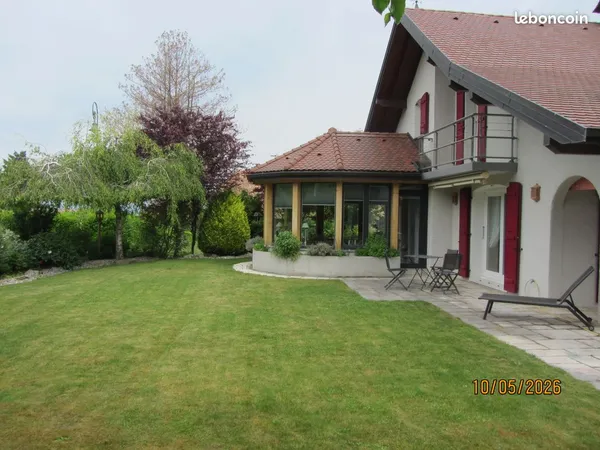 Vente Maison 8 pièces 210m2