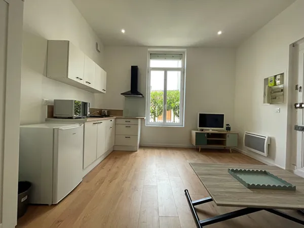Beau studio meublé !