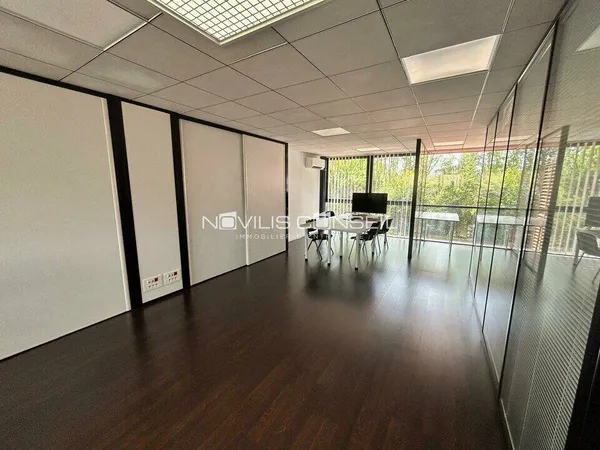 Bureaux 90 m²