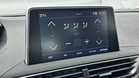 Peugeot 5008 1.2 PureTech 130ch S&S Active Pack EAT8 — photo 13