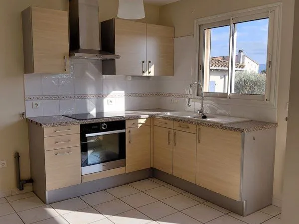 Appartement T4 85m2 avec garage 60m2 + place de parking