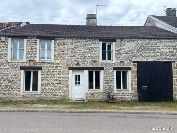 Maison en pierre rénovée