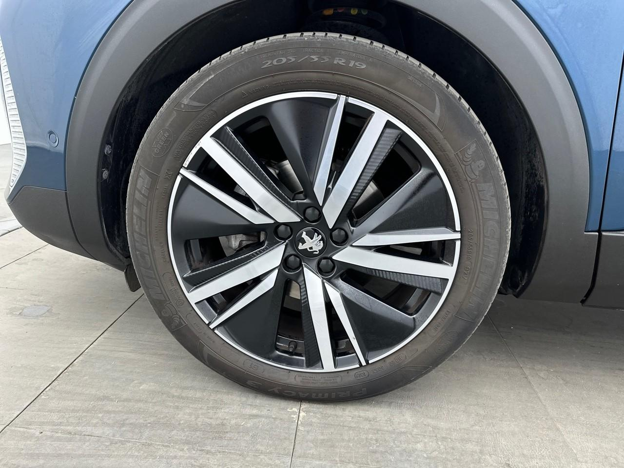 Peugeot 3008 puretech 130ch s&s eat8 gt pack — photo 14