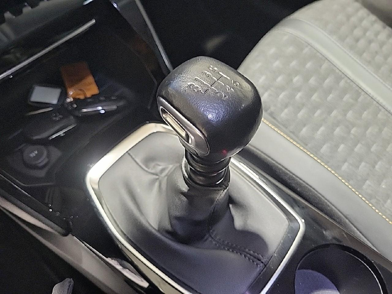 Peugeot 2008 bluehdi 110 s&s bvm6 roadtrip — photo 17