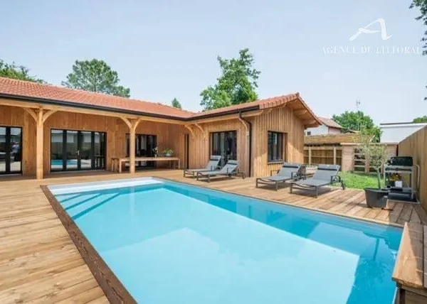 Maison de plain-pied 7 pièces 150 m²