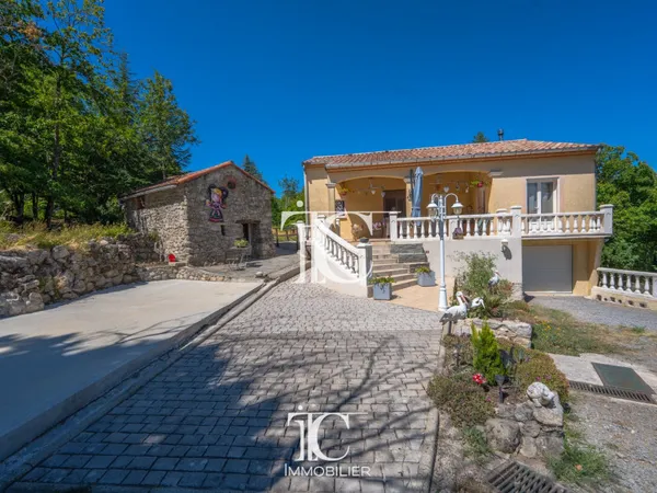 Maison 5 pièces 140 m²