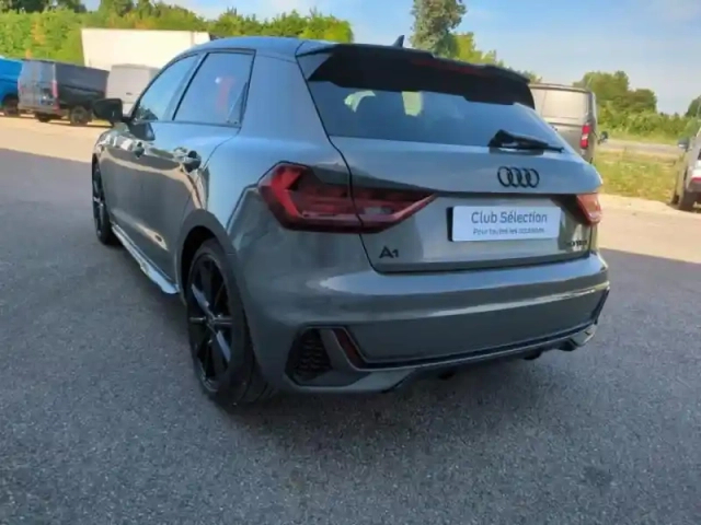 Audi A1 sportback 30 tfsi 110ch s line s tronic 7 — photo 9