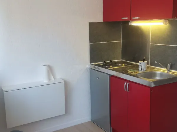 Studio 1 pièce 13 m²
