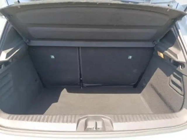 Renault Clio 1.0 tce 90ch techno - 24 — photo 9