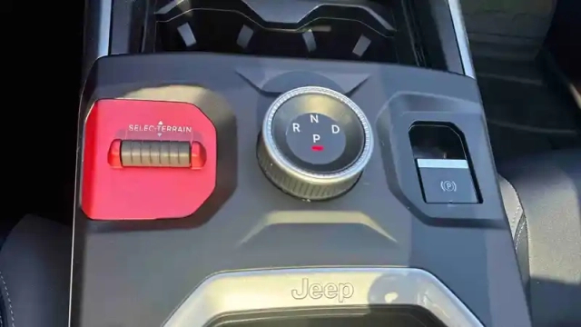 Jeep Compass 157 kw 4x2 — photo 25