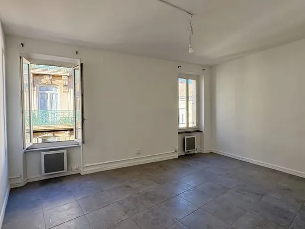 LOCATION T3 CENTRE LEZIGNAN-CORBIERES