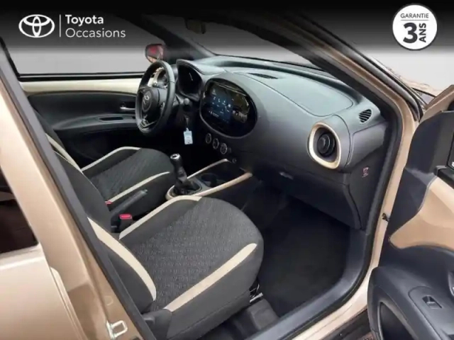 Toyota Aygo X 1.0 vvt-i 72ch design my23 — photo 6