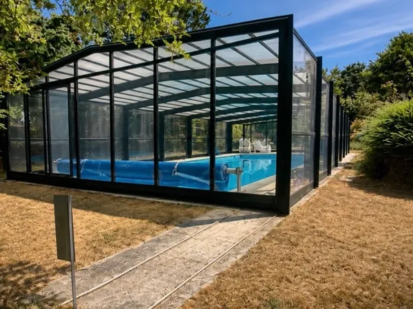 Vends ensemble de 2 maisons avec piscine 1h Paris