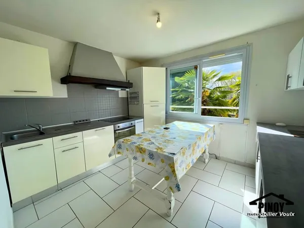 Maison indépendante sur sous-sol aménagé avec jardin à #VOUL