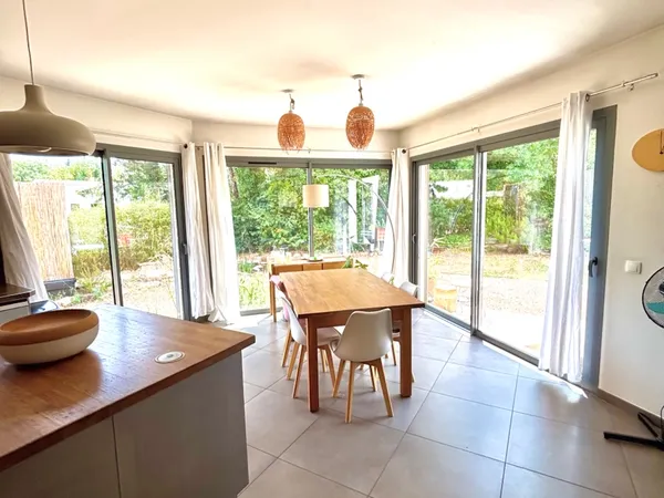 Location maison moderne au Tholonet