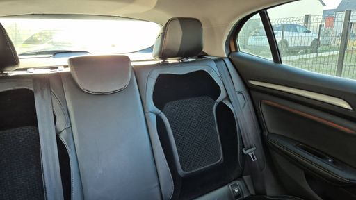 Renault Megane 1.2 TCe 130 EDC7 - Intens – 2017 – 123966 km – Essence – Boîte Automatique — photo 20