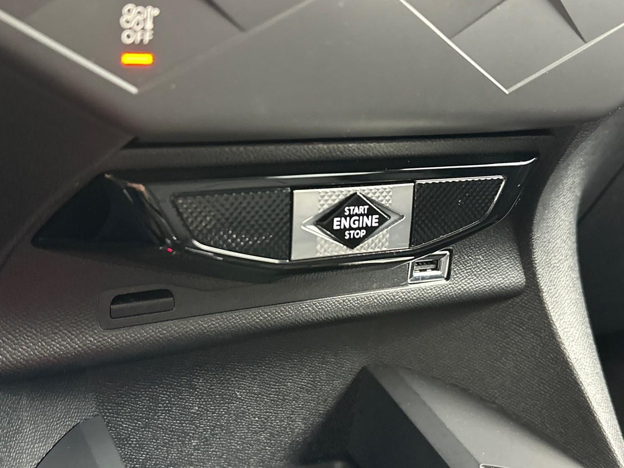 Ds Ds 3 crossback puretech 130 eat8 connected chic — photo 27
