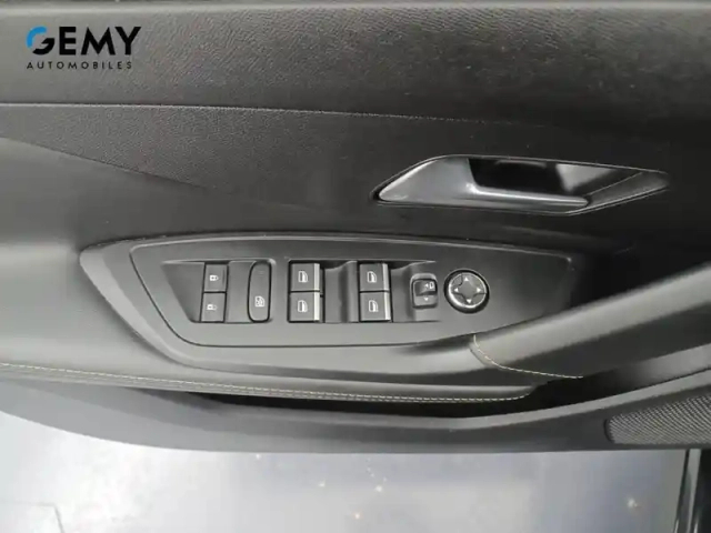 Peugeot 308 phev 180 e-eat8 — photo 12