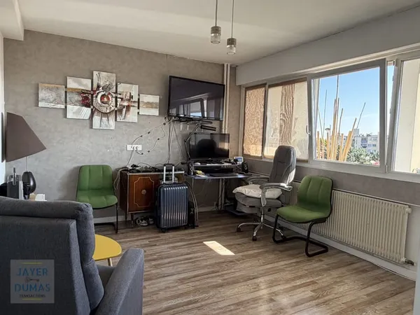 EN EXCLUSIVITÉ - CHALON-SUR-SAONE - Bel Appartement T1 avec
