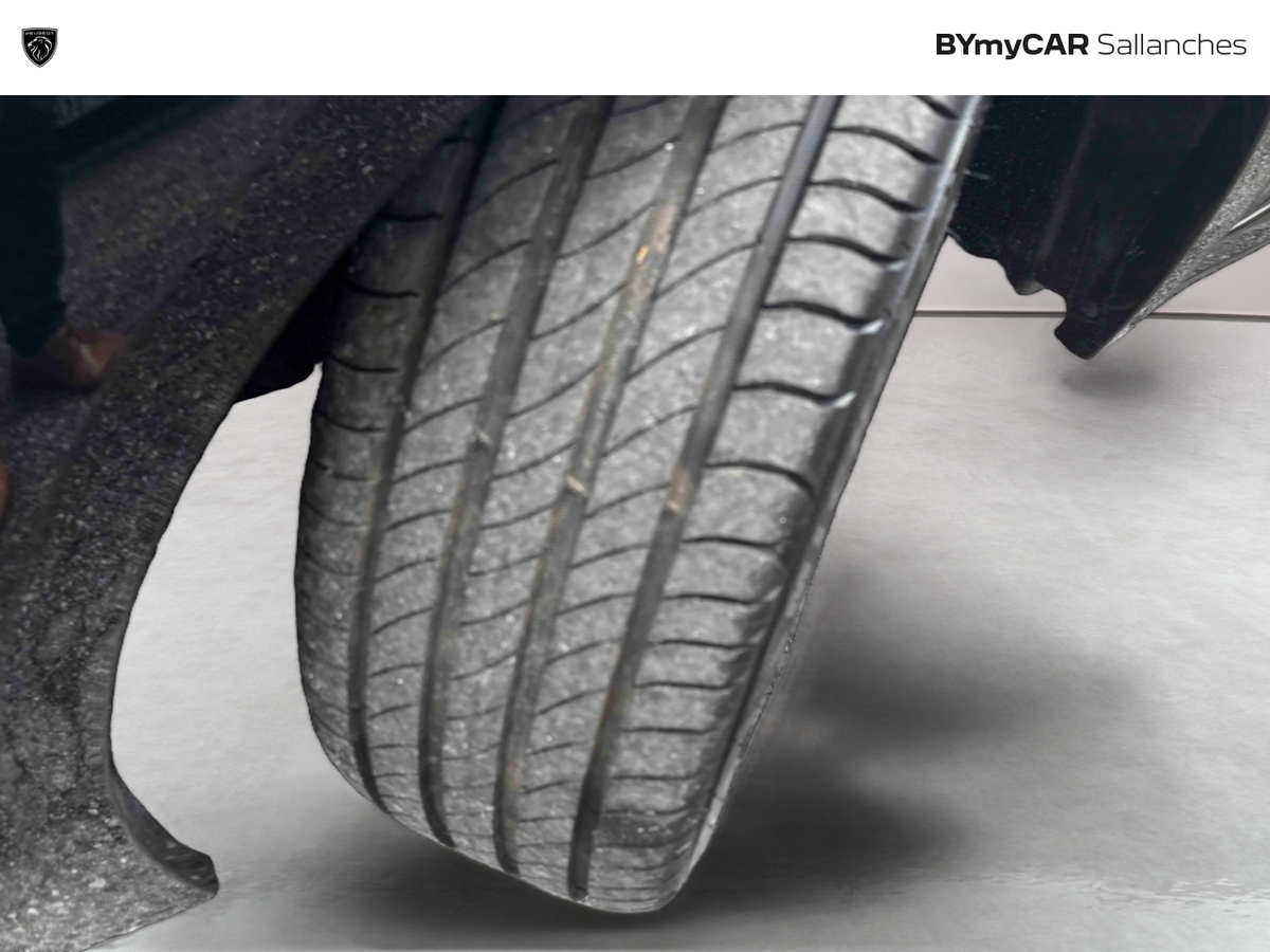 Peugeot 208 Hybrid 145 ch e-DCS6 — photo 13