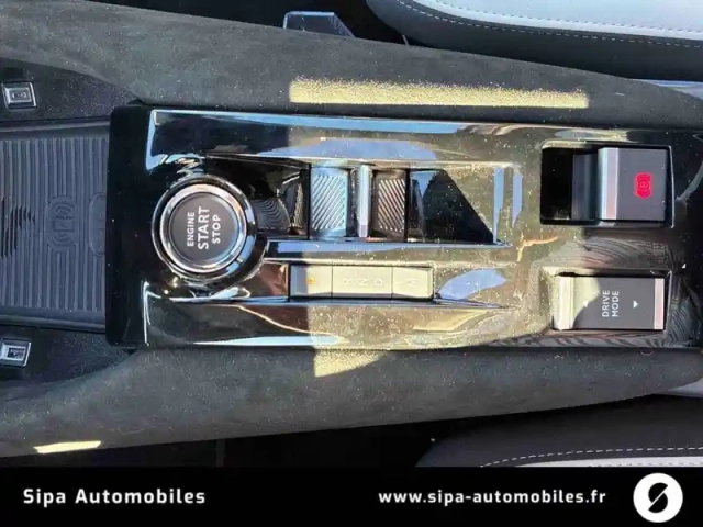 Alfa Romeo Junior 1.2 ibrida 145 ch e-dct6 — photo 18