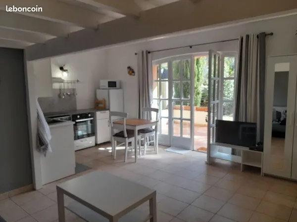 Appartement Location Lorgues 1p 28m² 700€
