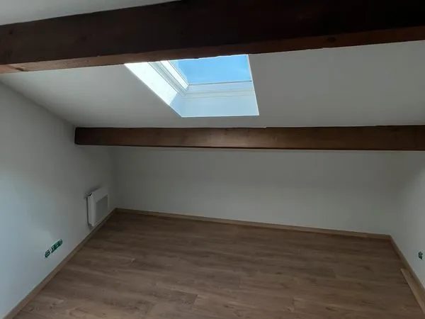 Appartement T2 rénové 60m² + pièce supplémentaire - Dions