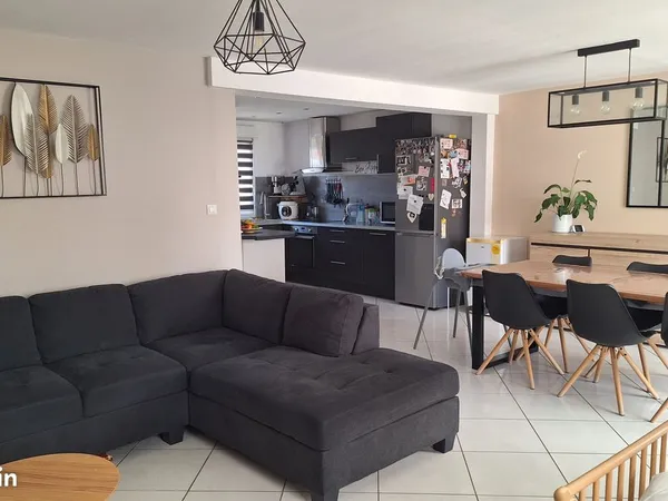 Maison semi individuelle 113m2 4 chambres petite-forêt