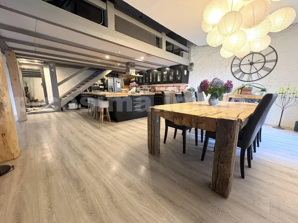 Maison 10 pièces 472 m²