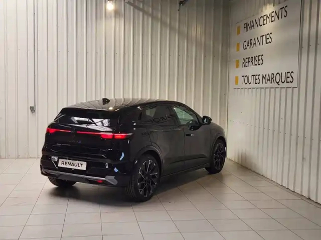 Renault Megane e-tech 220 ch autonomie confort — photo 3