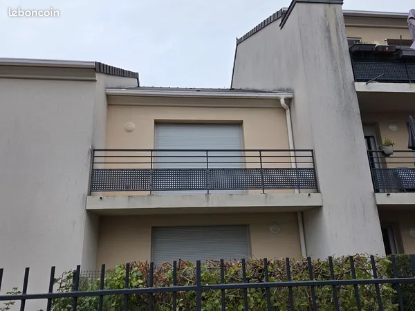 Location - F3 TRAVERSANT TRÈS LUMINEUX - BALCON 5,5 m² + PARKING - RÉSIDENCE 2017