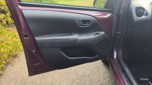 Peugeot 108 1.0 VTi 72 BMP5 - Style – 2018 – 19586 km – Essence – Boîte Robotisée — photo 34
