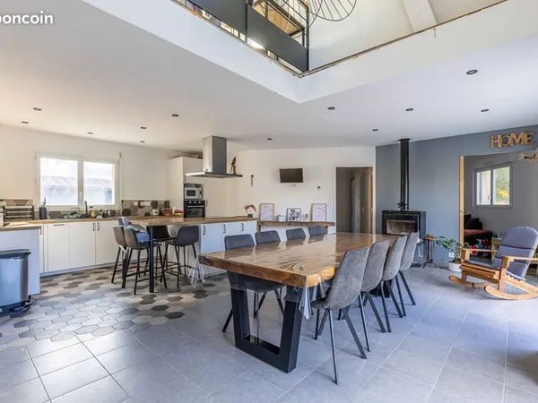 Maison 7 pièces 156 m²