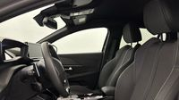 Peugeot 208 1.2 Hybrid 110ch GT e-DCS6 — photo 12