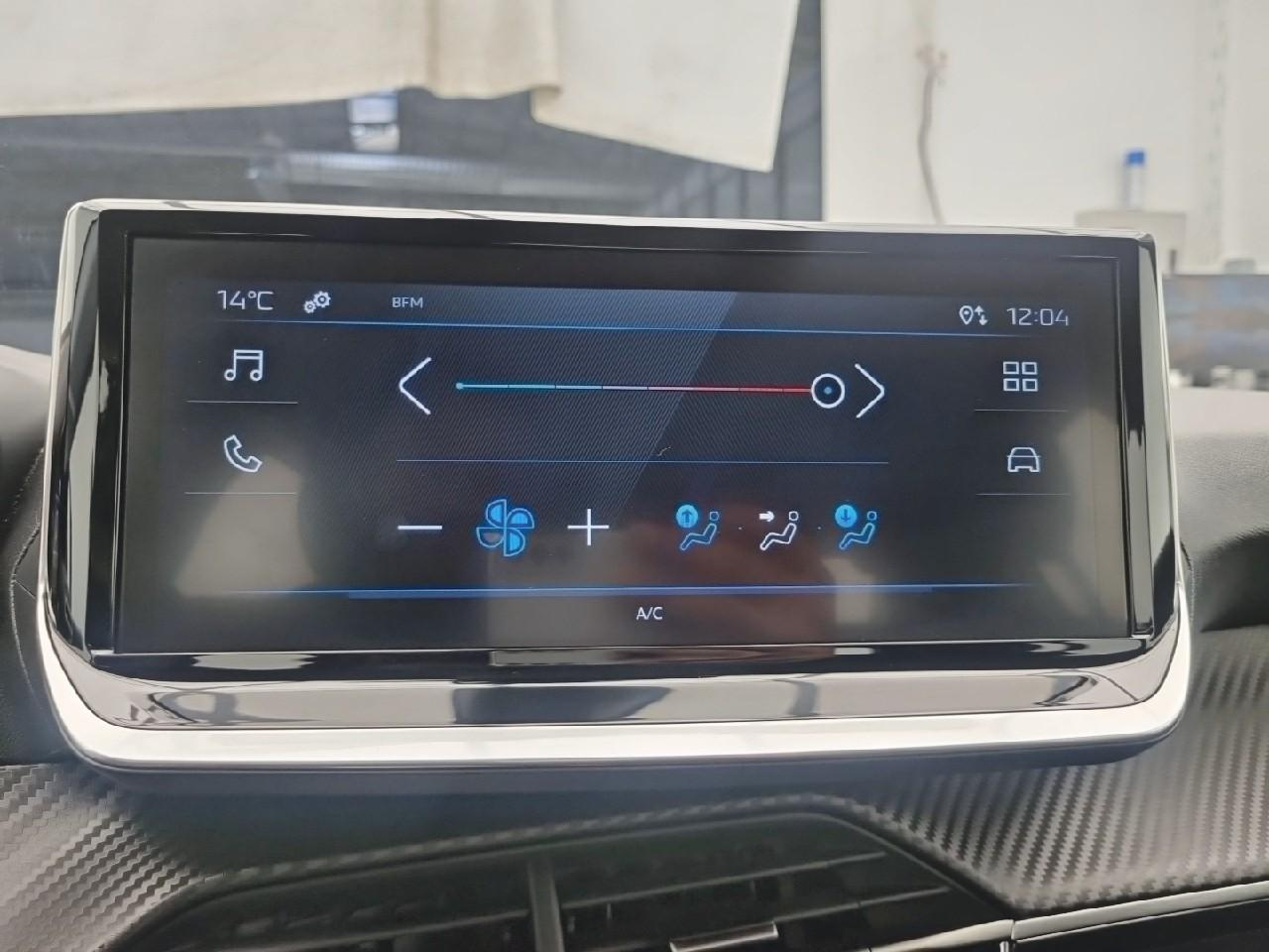 Peugeot 208 100 s&s bvm6 style — photo 11