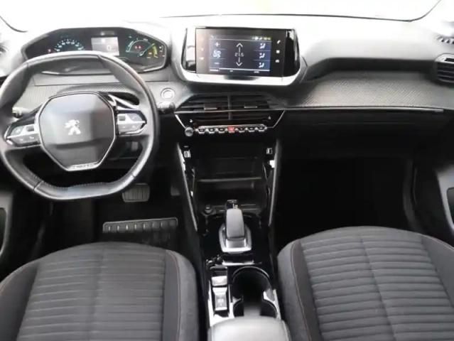 Peugeot 208 e- 136ch active business — photo 8