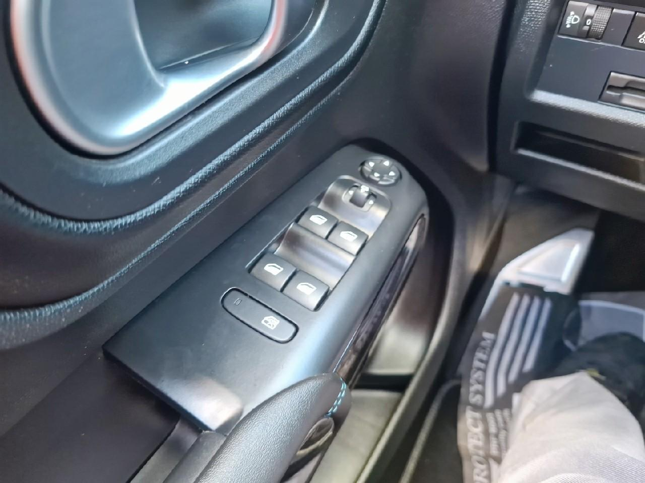 Citroën C5 Aircross hybrid rechargeable 225ch shine pack e-eat8 — photo 19