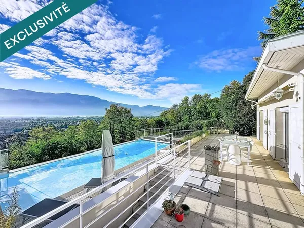 Villa de 185 m², 5 chambres, vie de plain-pied, piscine à débordement, vue panoramique 180° et annex